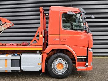 Volvo FM 330 / PORTAAL / ABSETZKIPPER